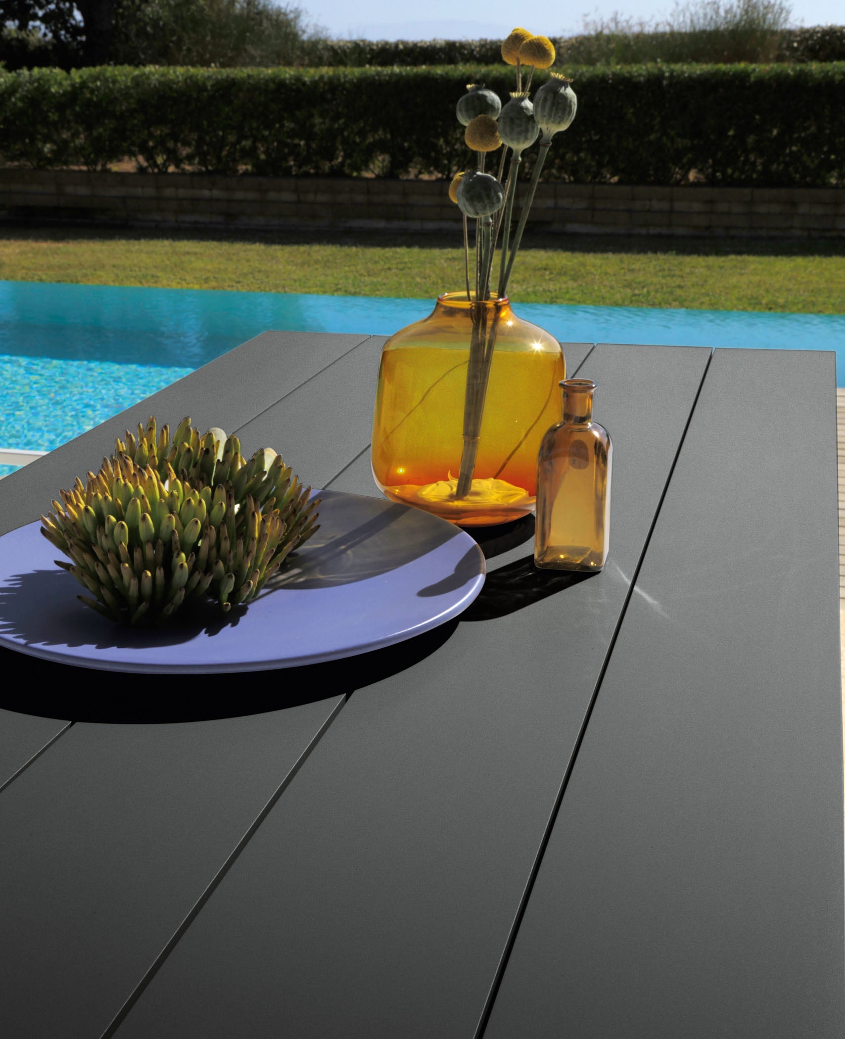 table_terrasse_aluminium_immitation_bois